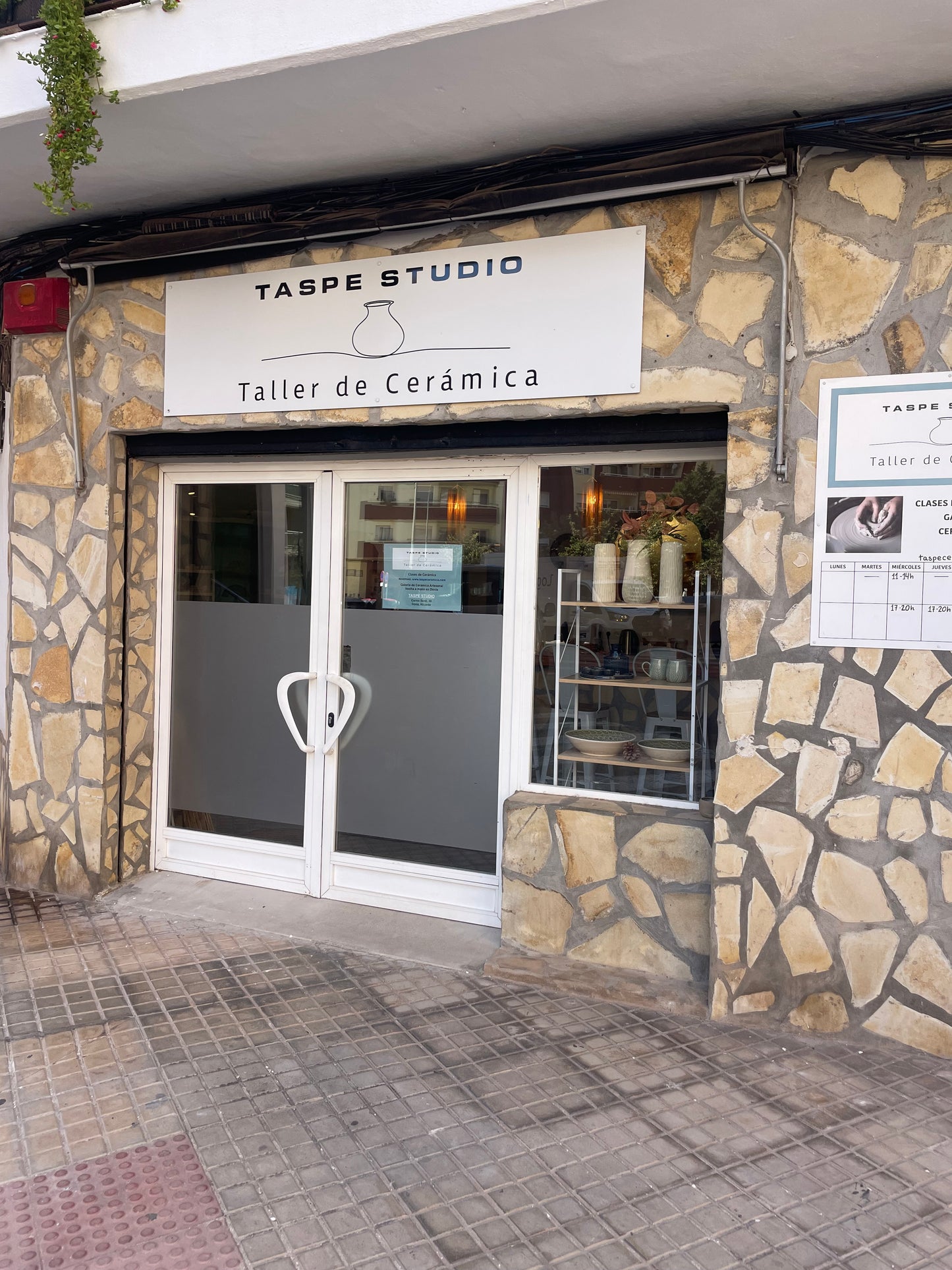 CLASES DE CERÁMICA CON TORNO - Bonos Mensuales